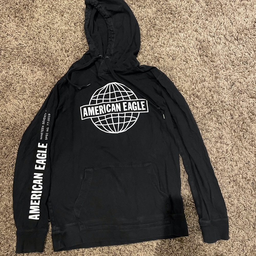 Small Men’s Black American Eagle Sweatshirt